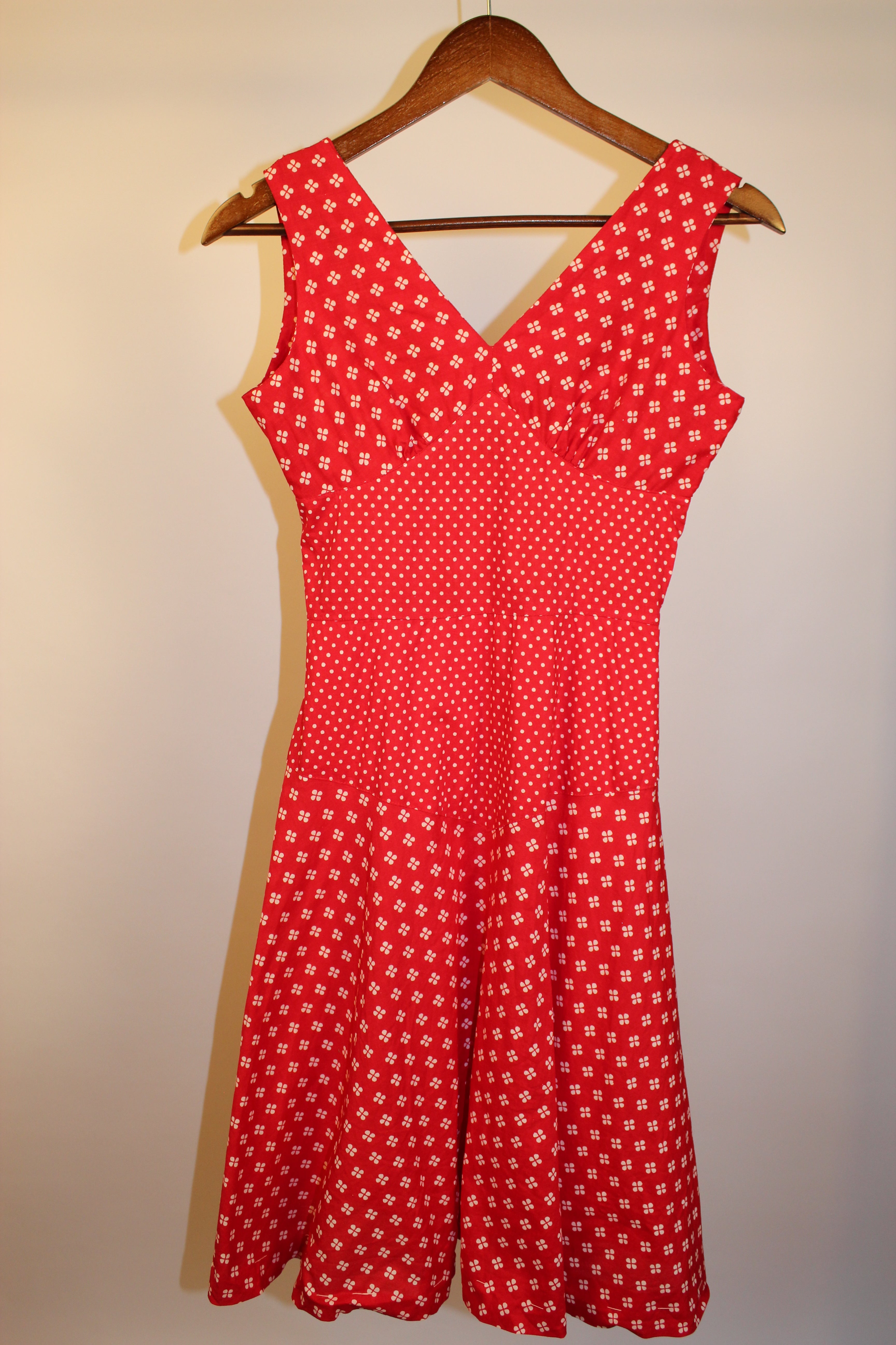 Red & White Printed Knee Length Dress